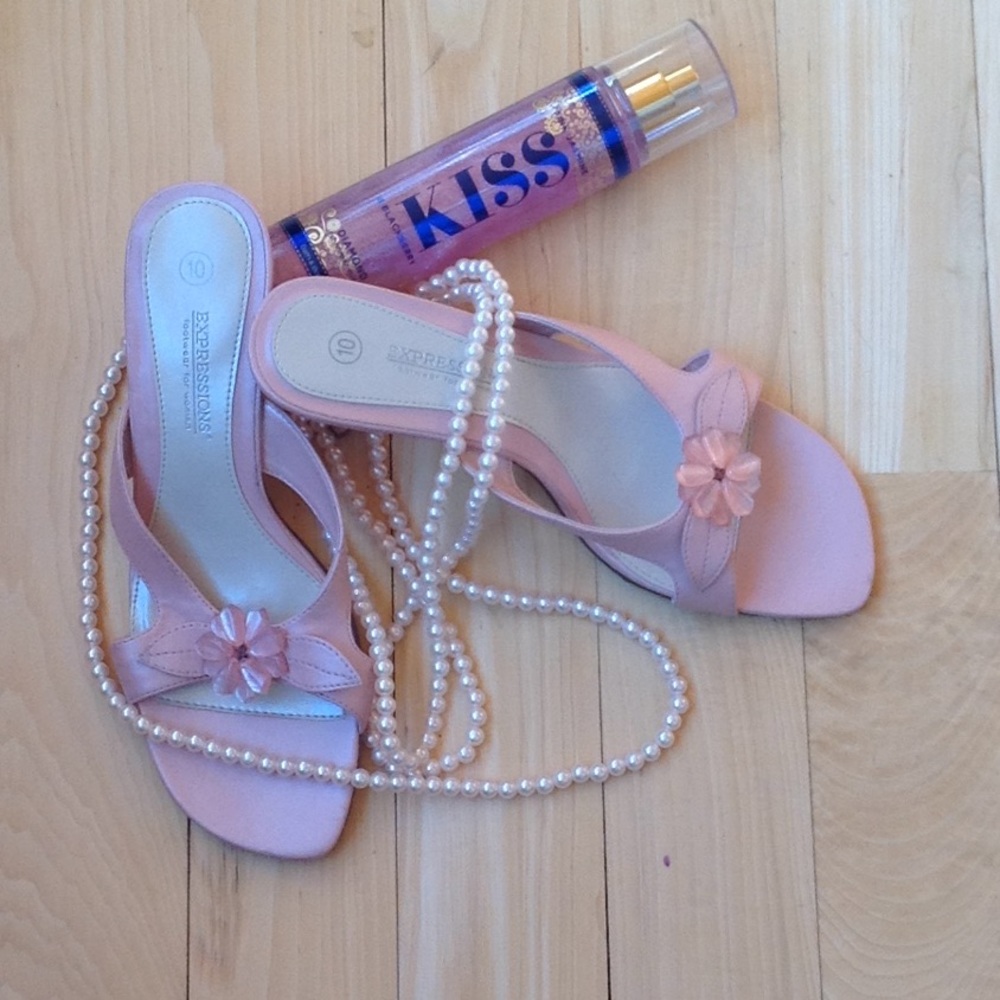 Pink Expressions heels,  EUC, size 10.